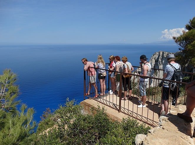uitkijkpunt-navagio