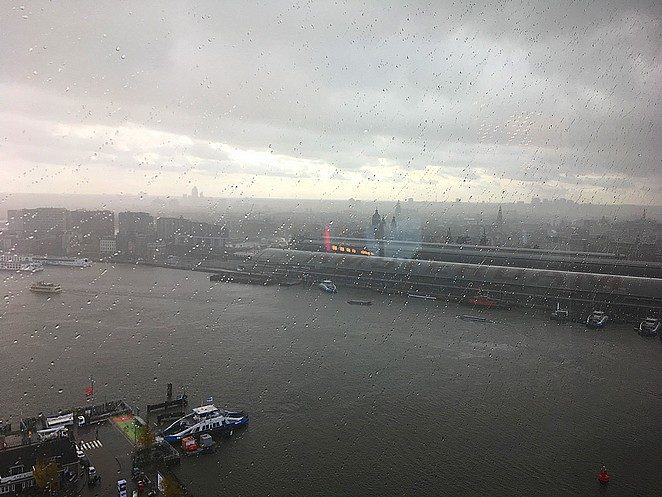 amsterdam-in-de-regen
