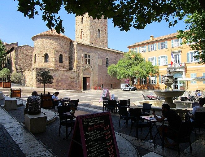 leuk-pleintje-frejus