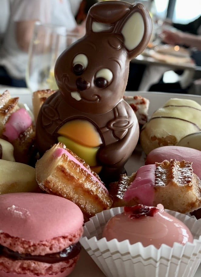 pasen high tea