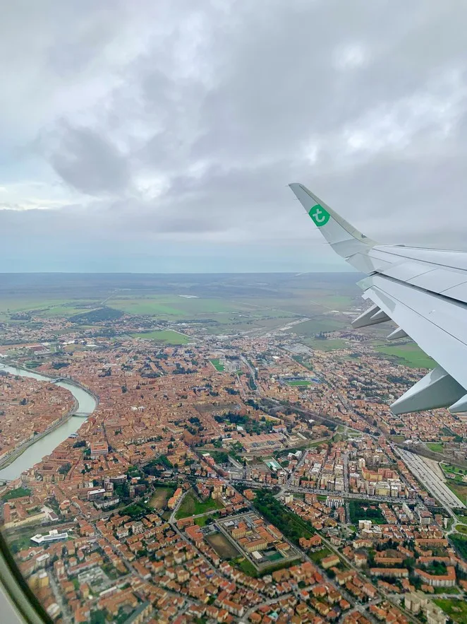 toren van pisa vanuit de lucht