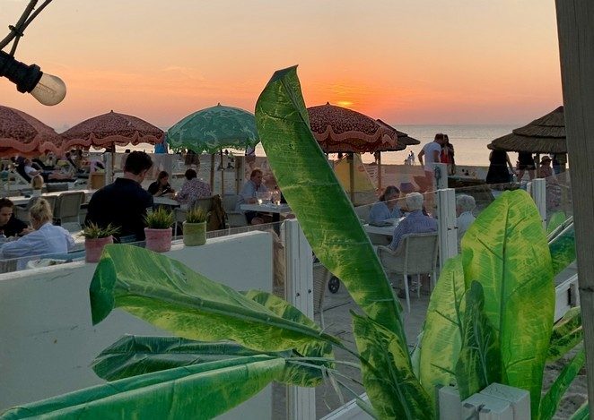 titus strandtent den haag