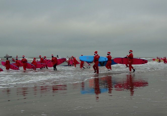 surfin santas