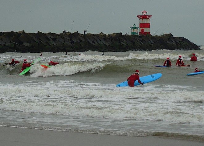 surfing santas havenhoofd scheveningen